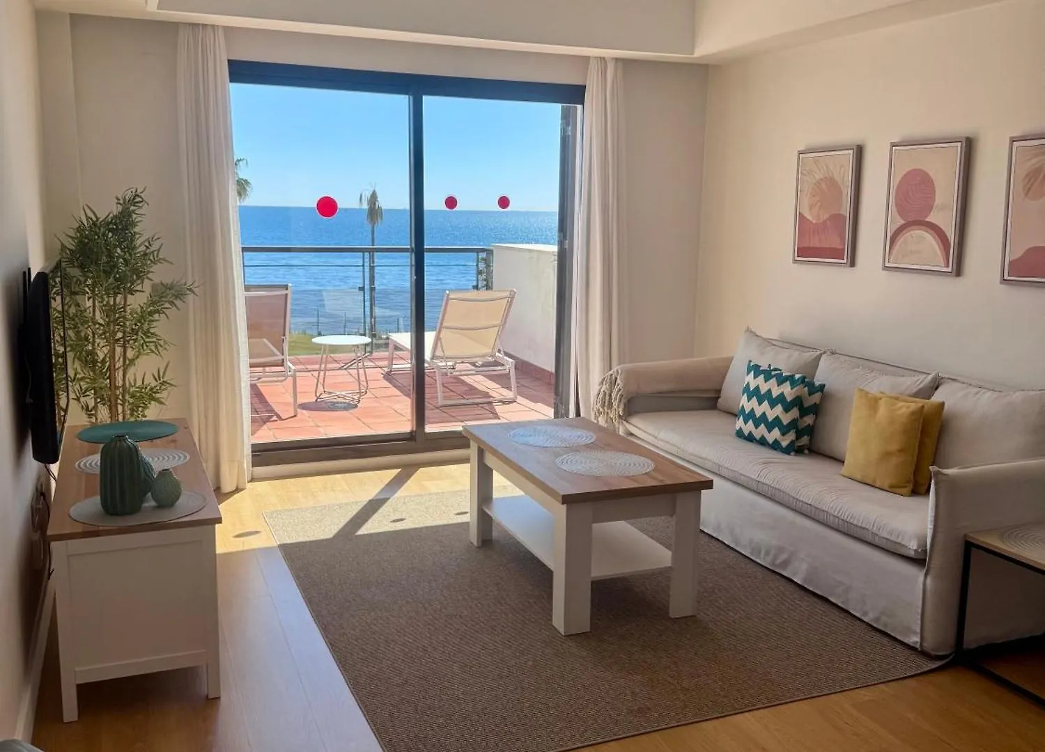 Beachfront Penthouse Luxury Bahia de Casares 0*,  Spanyolország