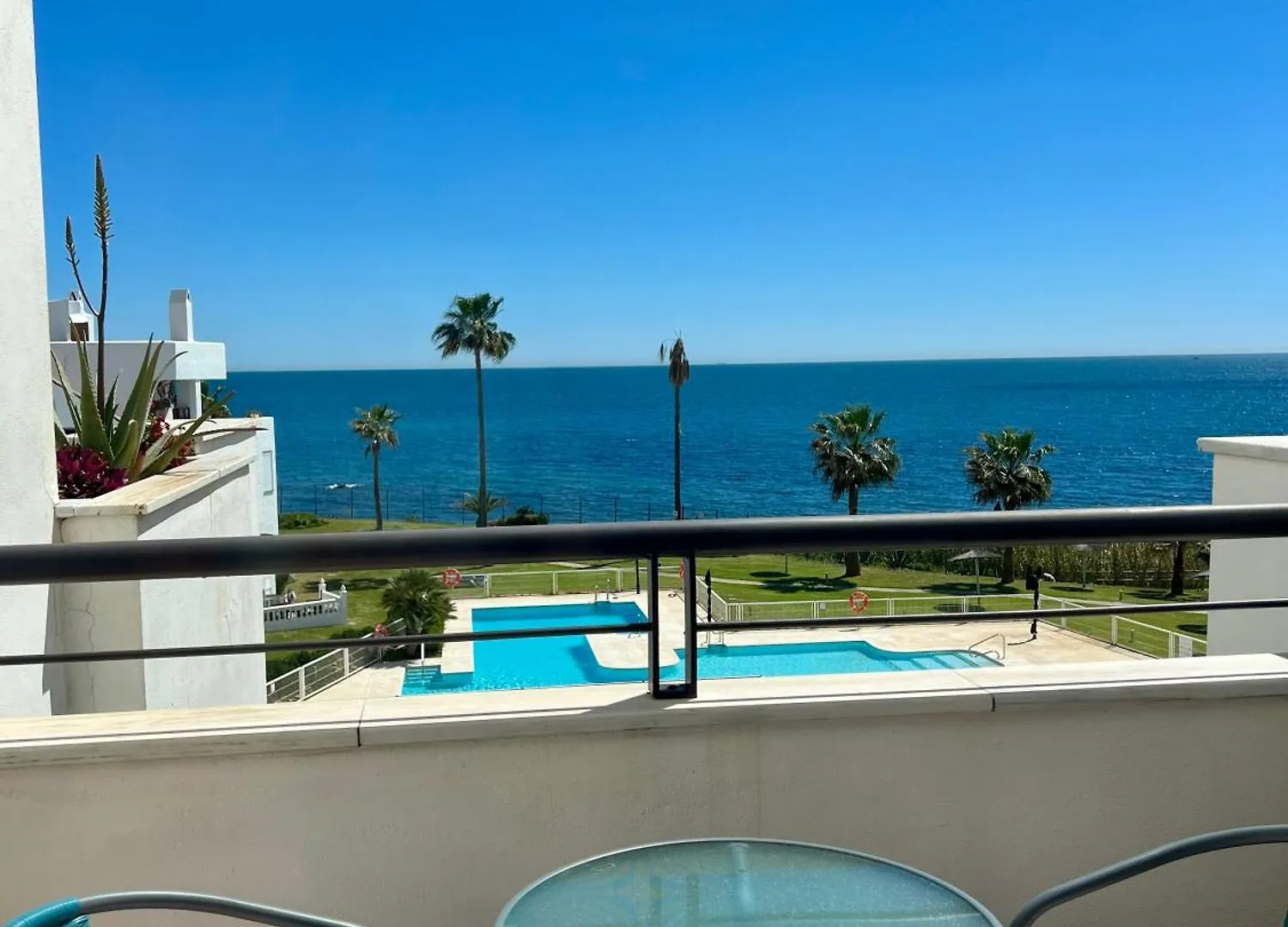 Bahia de Casares Beachfront Penthouse Luxury 0*, Bahia de Casares